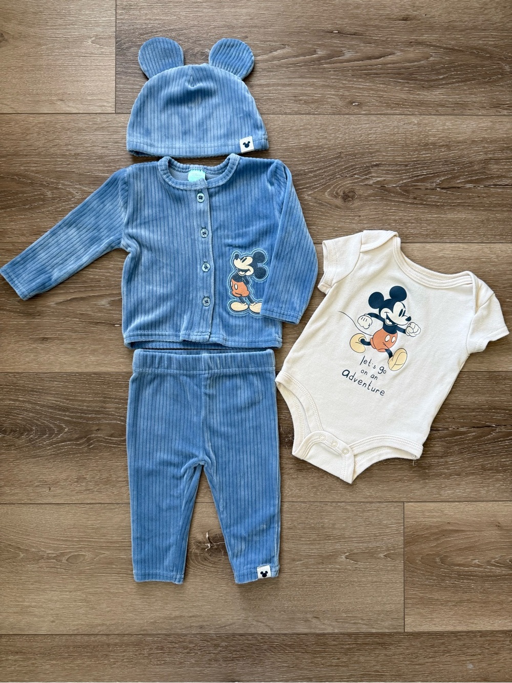 Disney Light Blue Velour Baby boy 4 Piece Set size 3-6 Months
